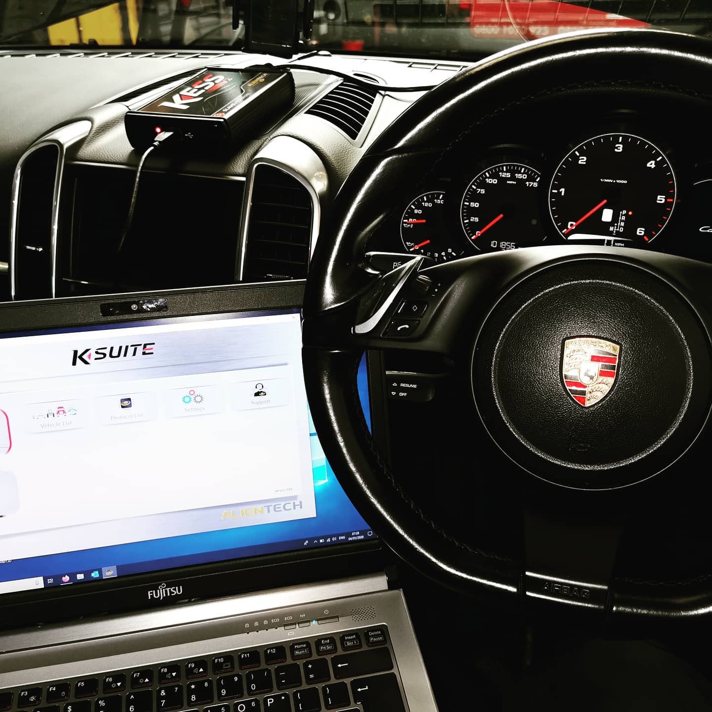 Porsche diagnostics at MRD Automotive